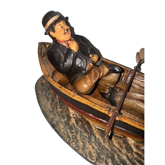 Extremely Rare! Laurel & Hardy Fishing in Boat Figurine Statue With Accessories - Picture 8 of 15
